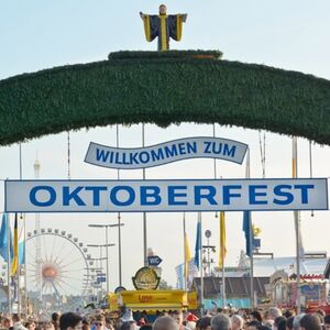 Veranstaltung: München: Oktoberfest Tour + Essen & Bier, Day Trips from Munich in Munich