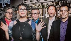 Veranstaltung: Unterwegs in Sachen Liebe - Kreuzgangspiele extra 2025 / 2026, Stadthalle Kasten in Feuchtwangen