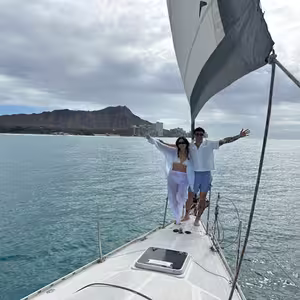 Veranstaltung: Waikiki: Day & Sunset Sailing Experience, Sailing Trips in Honolulu in Honolulu