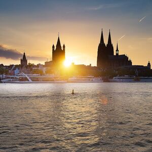 Veranstaltung: Köln: Abendticket für die Rheinschifffahrt, Cruises in Cologne in Cologne