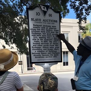 Veranstaltung: Lost Stories of Black Charleston Walking Tour, Buxton Books in Charleston