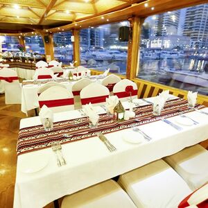 Veranstaltung: Dubai Creek Dhow Cruise with Dinner, Dubai Cruises in Dubai