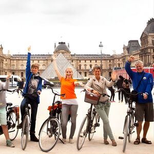 Veranstaltung: City bike tour on a dutch bike, SAGS Parking Meyerbeer Opéra in Paris