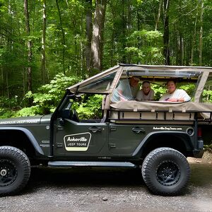 Veranstaltung: Waterfall Hike and Jeep Excursion, 92 Hendersonville Hwy in Asheville