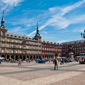 Veranstaltung: Recorrido por lo más destacado de Madrid y el Palacio Real: Skip The Line + Tour Guiado, Palacio Real in madrid