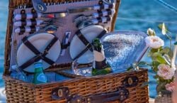 Veranstaltung: Excursión romántica privada en velero desde Barcelona para 2, Marina Vela Barcelona, Moll de Nord, berth 69 in Barcelona