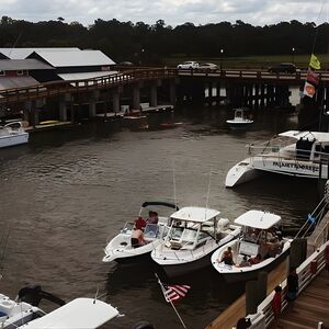 Veranstaltung: Behind the Scenes of Shem Creek Shrimp Walking Tour, 111 Coleman Blvd in Charleston