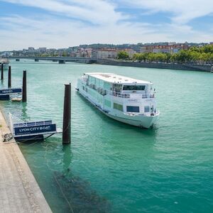 Veranstaltung: Déjeuner-croisière sur la Saône par Les Bateaux Lyonnais Hermès, Lyon Cruises in Lyon