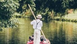 Veranstaltung: Oxford University Punting Tour Led By University Students, Oxfordshire in Oxford