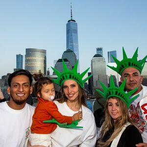 Veranstaltung: New York: 70-Min Freedom Liberty Sightseeing Cruise by Big City, Circle Line Sightseeing Cruises in New York