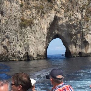 Veranstaltung: Isola di Capri e Grotta Azzurra: tour guidato per piccoli gruppi + viaggio di andata e ritorno da Napoli, Day Trips from Naples in Naples