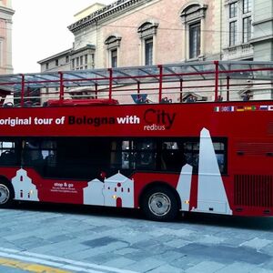 Veranstaltung: Autobus rosso Bologna City e San Luca Express: Pass per 2 giorni, Bologna Bus Tours in Bologna