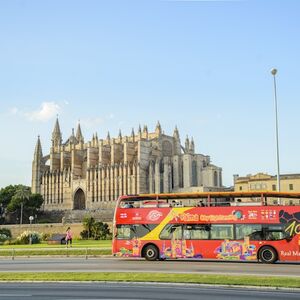 Veranstaltung: Hop-on Hop-off Bus Mallorca, Palacio Real de La Almudaina in Palma