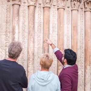 Veranstaltung: Valencia: Visita al casco antiguo + vino y tapas en un monumento histórico del siglo XI, Valencia Walking Tours in València