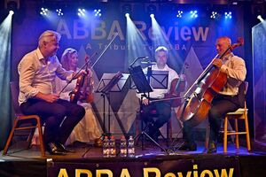 Veranstaltung: Waterloo - The Abba Show - 4 Swedes & Streichquartett, Harzlandhalle in Ilsenburg