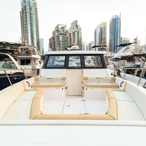 Veranstaltung: Dubai Marina: 36-Ft Yacht Charter - Thunder, Dubai Cruises in Dubai