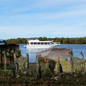 Veranstaltung: 90 Minute Port River Dolphin & Ships Graveyard Cruise, 1 McLaren Parade in Adelaide