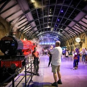 Veranstaltung: London: Warner Bros. Studio Tour + Roundtrip Transfer, Day Trips from London in London