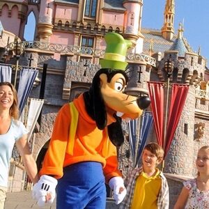 Veranstaltung: Disneyland® California: 2-Day Park Hopper with Optional Lightning Lane Pass, Disneyland California in Anaheim