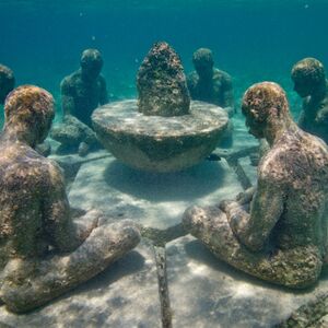 Veranstaltung: MUSA Museo Subacuático de Arte de Cancún: Excursión con esnórquel y barco con fondo de cristal y bebida, Cancún Water Sports in Cancún