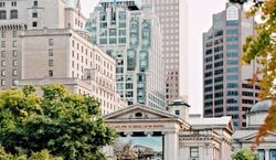 Veranstaltung: Vancouver: Guided Bus Tour, Lookout Tower Entry & Stanley Park Walking Tour, Day Trips from Vancouver in Vancouver