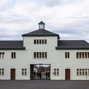 Veranstaltung: Sachsenhausen & Potsdam: Geführte Tour ab Berlin, Berlin in berlin