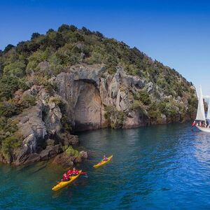 Veranstaltung: The Maori Carvings Half Day Kayak, 54 Spa Road in Taupo