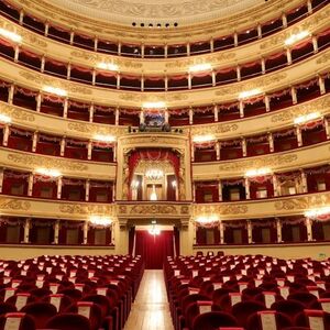 Veranstaltung: La Scala: Biglietto Skip The Line + Tour guidato per piccoli gruppi, Teatro Nazionale in Milan