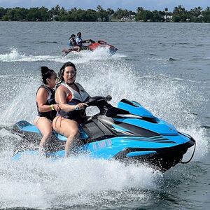 Veranstaltung: Miami: Boat Tour with Jet Skis, Tubing & Open Bar, Miami Boat Tours in Miami