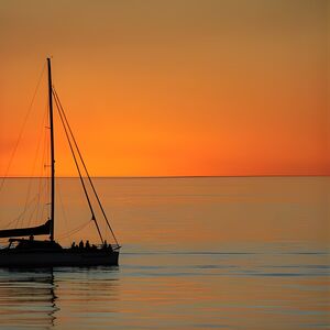 Veranstaltung: Adelaide Twilight Coast Sightseeing Cruise from Glenelg, 1 Holdfast Promenade in Adelaide