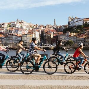 Veranstaltung: Destaques do Porto em 3 horas em uma excursão guiada de bicicleta elétrica, Porto Helicopter Tours in Porto