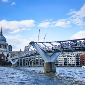 Veranstaltung: London: Guided Harry Potter Walking Tour + St Paul’s Cathedral Entry, London Theatre in london