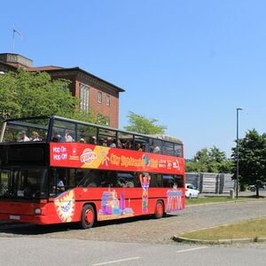 Veranstaltung: Hop-on Hop-off-Bus Kiel 24 Stunden, Kiel Bus Tours in Kiel