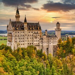 Veranstaltung: Schloss Neuschwanstein: Tickets ohne Anstehen + Führung, Schloss Neuschwanstein / Oberer Schlosshof in Schwangau