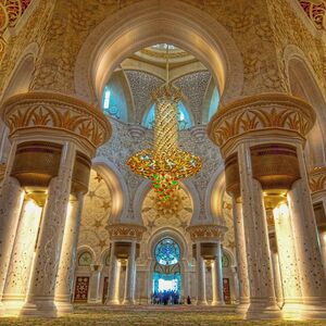 Veranstaltung: Sheikh Zayed Mosque Tour & Ferrari World from Abu Dhabi, Sheikh Zayed Grand Mosque in Abu Dhabi