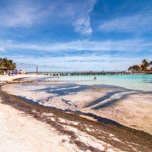 Veranstaltung: Isla Mujeres: Excursión en catamarán con snorkel y club de playa desde Cancún, Sailing Day Trips from Cancún in Cancún