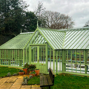 Veranstaltung: Glasshouse Yoga at Ravenscourt Park's Secret Garden, Ravenscourt Park Secret Garden in London