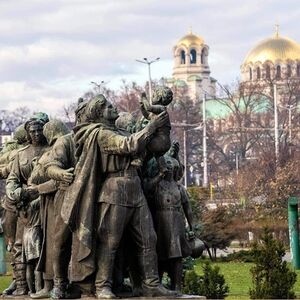 Veranstaltung: Guided Afternoon Walking Tour of Sofia, Alexander Nevsky Cathedral in Sofia