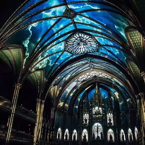 Veranstaltung: Montréal: Sightseeing River Cruise + AURA Experience at Notre-Dame, Montreal Sightseeing Cruises in Montreal
