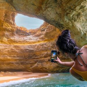 Veranstaltung: Benagil e litoral: Passeio de Catamarã saindo de Albufeira, Albufeira in albufeira