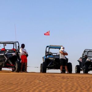 Veranstaltung: Dubai Morning Desert Safari in High Red Dunes + Sandboarding with Transfers, Dubai Desert Safari in Dubai