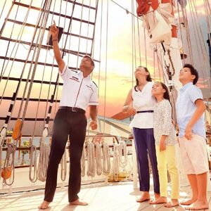 Veranstaltung: Singapore: Luxury Cruise with Breakfast or Dinner on Royal Albatross Tall Ship, Royal Albatross Luxury Tall Ship in Singapore