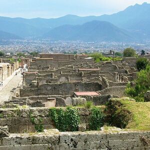 Veranstaltung: Vesuvio e Pompei: Biglietti d'ingresso + Trasferimento opzionale, Naples Audio Guides in Naples