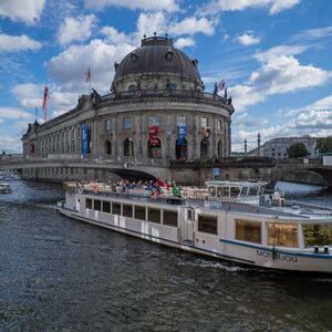 Veranstaltung: Berlin: 3,25-Stunden-Ticket für die Brückentour, Colosseum Berlin in Berlin