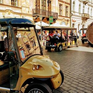 Veranstaltung: Old Town Krakow: Electric Golf Cart Tour + Audio Guide, Krakow in kraków