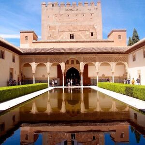 Veranstaltung: Alhambra y Palacios Nazaríes: Visita audioguiada de 3,5 horas, Alhambra in Granada