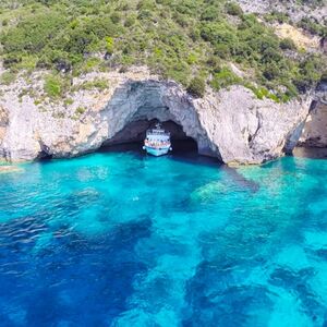 Veranstaltung: Paxos & Antipaxos Blue Caves Cruise (Gaios Village) From Corfu Port, Corfu Cruises in Corfu