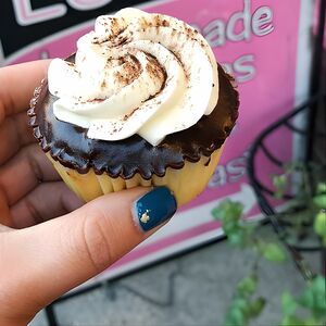 Veranstaltung: Cocktails & Cannoli: Boston's North End Dessert Tour, 191 Hanover St in Boston