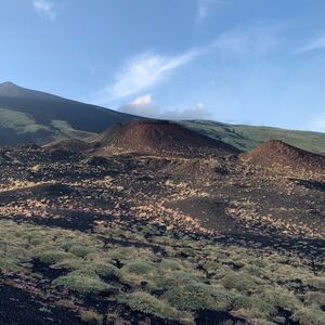 Veranstaltung: Monte Etna: Tour in jeep, Monte Sartorius + Grotta dei Ladri, Mount Etna in Nicolosi