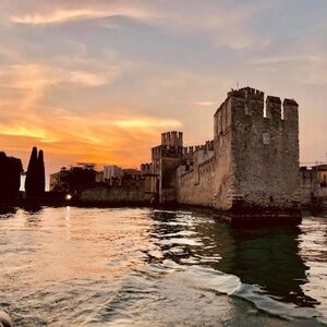 Veranstaltung: Lago di Garda: Tour Privato in Barca della Penisola da Sirmione, Lake Garda Activities in Sirmione